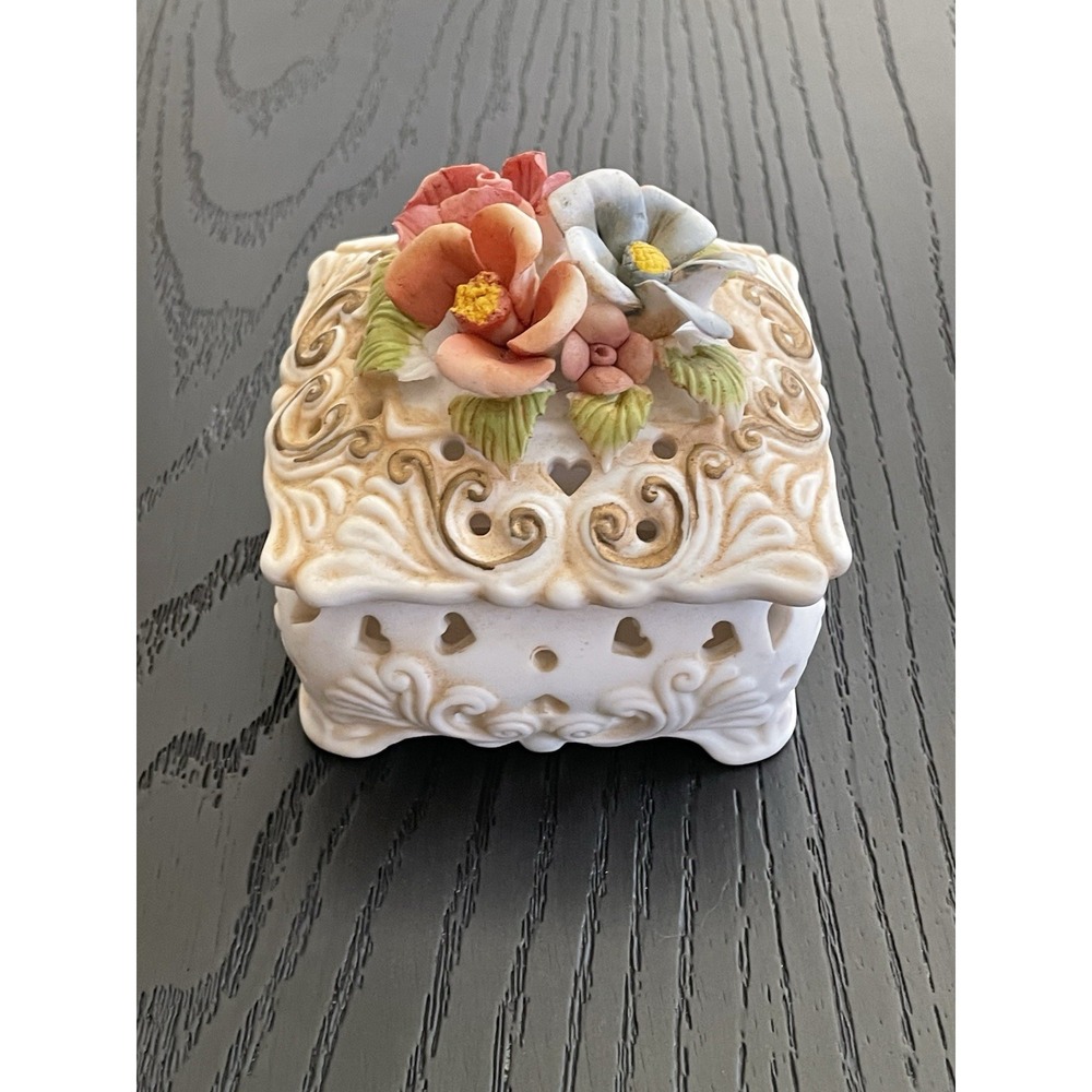 Vintage Carved‎ Bisque Jewelry Trinket Box